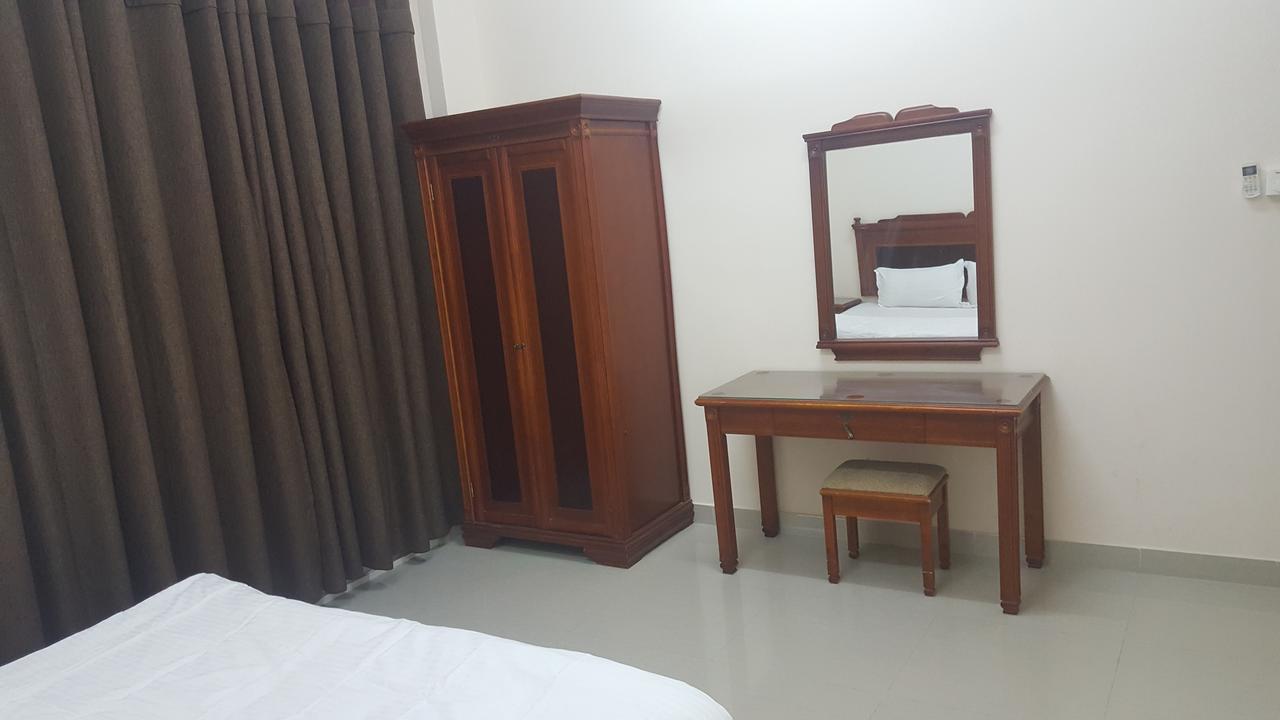 Al Andalus Furnished 4 *